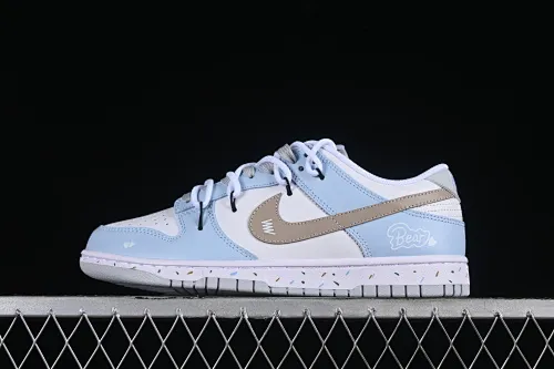 All categories Nk SB Dunk series Nk SB Dunk Low low-top sneakers Nk Dunk Pure "Platinum" Little Bear Story White Blue Brown Simple and versatile SB strap low-top casual sneakers DV0831-101
